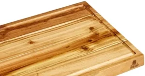 Unique Acacia Wood Grain on Medium Edge Grain Cutting Board for Natural Beauty